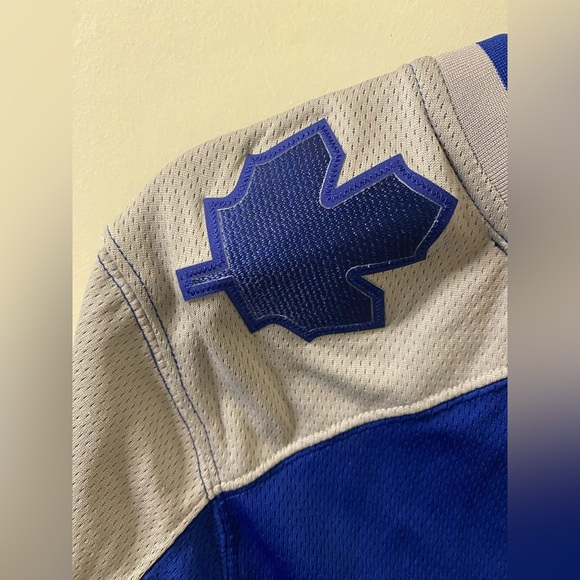 Toronto Maple Leaf’s Reverse Retro Jersey - Picture 6 of 8
